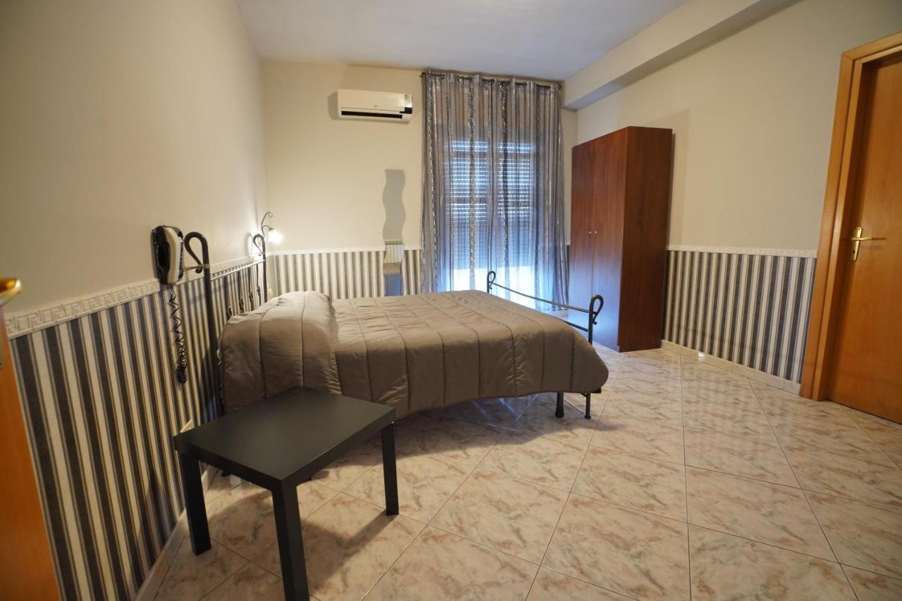 Hotel Stefany Лаго-Патрия Экстерьер фото