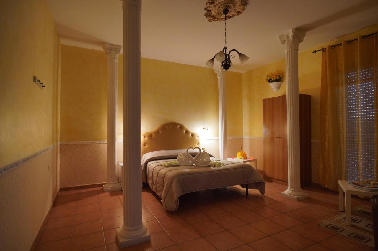 Hotel Stefany Лаго-Патрия Экстерьер фото